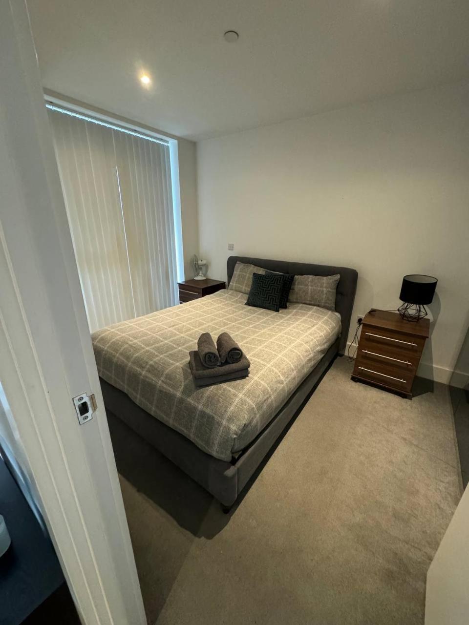 Appartamento Lovely 1bed Flat 10mins To Canary Wharf & Parking Londra