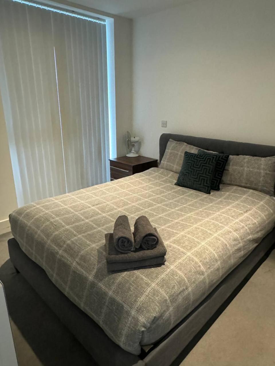 Appartamento Lovely 1bed Flat 10mins To Canary Wharf & Parking Londra